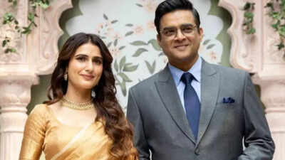 Aap-Jaisa-Koi-X-Reviews.jpg